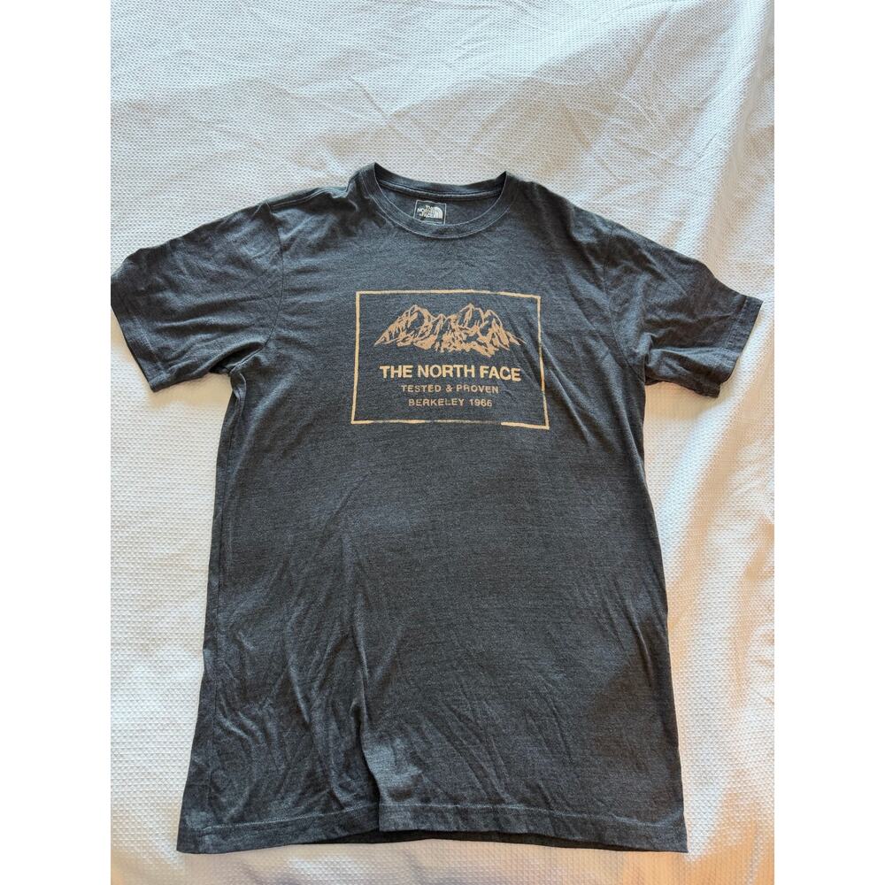 The North Face T-Shirt Men’s Size Large